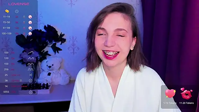 KindHazelHere  online show from 02/15/26, 09:36