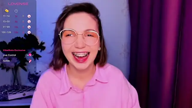 KindHazelHere  online show from 12/22/25, 09:15