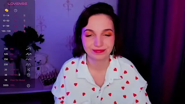 KindHazelHere  online show from 11/22/25, 07:13