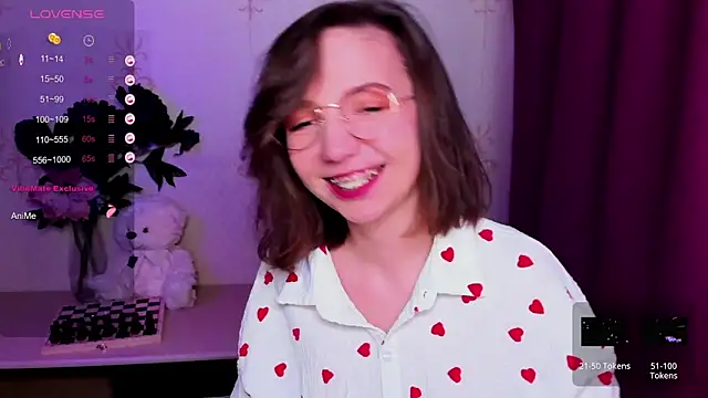 KindHazelHere  online show from 03/18/26, 06:20