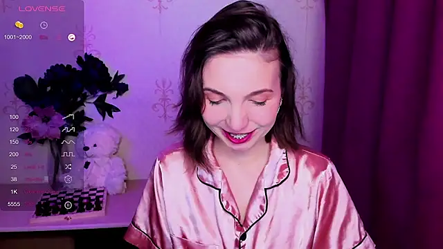 KindHazelHere  online show from 03/19/26, 10:43