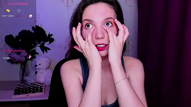 KindHazelHere  online show from 03/24/26, 07:58