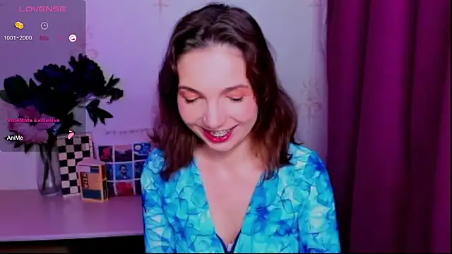 Snapshot of KindHazelHere_ chatting on 07/06/26, 04:30 KindHazelHere online show from 07/06/26, 04:30