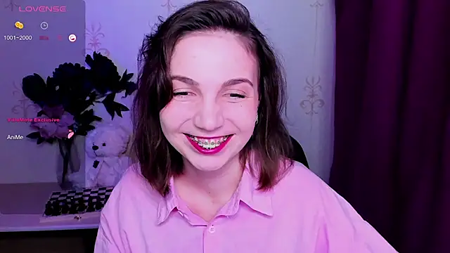 KindHazelHere  online show from 03/31/26, 11:07