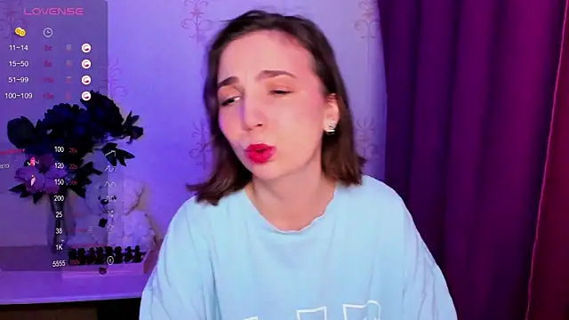 KindHazelHere  online show from 01/31/26, 08:18