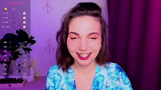 KindHazelHere  online show from 03/03/26, 05:09