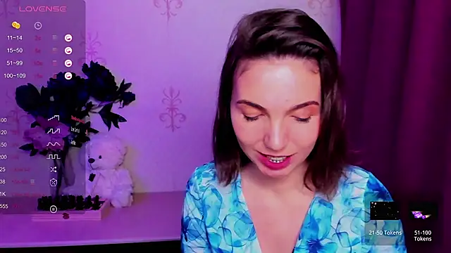 KindHazelHere  online show from 03/04/26, 05:15