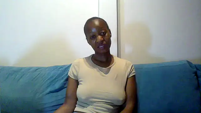 Snapshot of Hardnipples8 chatting on 03/22/26, 01:42 Hardnipples8 online show from 03/22/26, 01:42