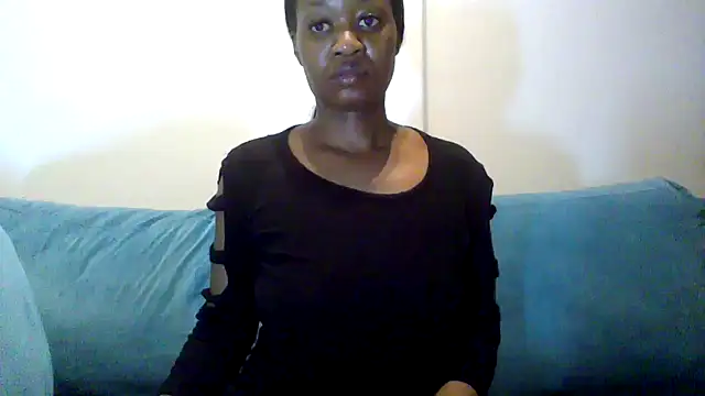 Snapshot of Hardnipples8 chatting on 04/13/26, 11:42 Hardnipples8 online show from 04/13/26, 11:42