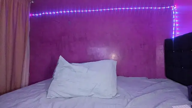 Snapshot of Miis_sara_ chatting on 02/13/26, 03:06 Miis sara online show from 02/13/26, 03:06