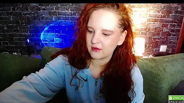 FlowerOfFreedom  online show from 12/19/25, 04:38