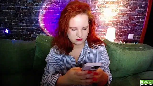 FlowerOfFreedom  online show from 12/18/25, 04:28