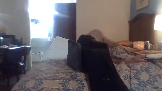 tuRb0420 online show from 09/24/25, 01:06