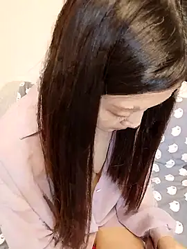 Lu Nana online show from 03/18/25, 04:50