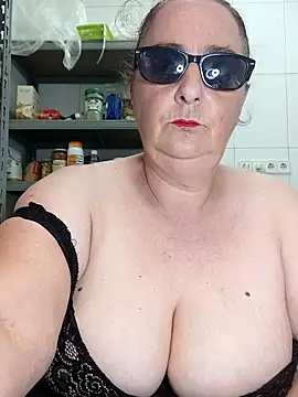 Snapshot of eroticjessitop chatting on 06/14/26, 04:30 eroticjessitop online show from 06/14/26, 04:30