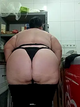 Snapshot of eroticjessitop chatting on 06/11/26, 05:32 eroticjessitop online show from 06/11/26, 05:32