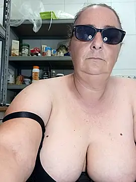 Snapshot of eroticjessitop chatting on 06/27/26, 04:46 eroticjessitop online show from 06/27/26, 04:46