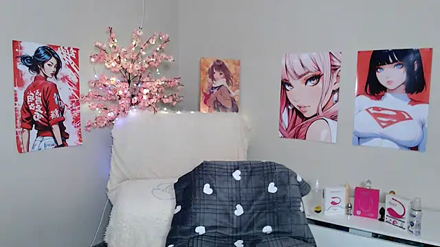 Snapshot of Moertomlly chatting on 09/28/25, 04:19 Moertomlly online show from 09/28/25, 04:19