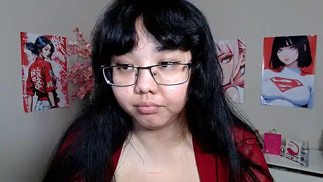 Snapshot of Moertomlly chatting on 10/11/25, 04:35 Moertomlly online show from 10/11/25, 04:35