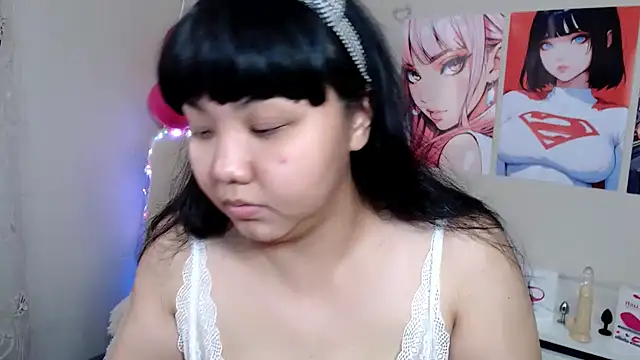 Snapshot of Moertomlly chatting on 03/16/25, 06:42 Moertomlly online show from 03/16/25, 06:42