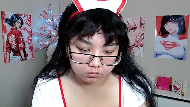 Snapshot of Moertomlly chatting on 10/24/25, 04:33 Moertomlly online show from 10/24/25, 04:33