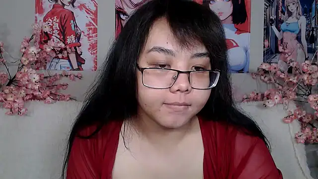 Snapshot of Moertomlly chatting on 06/07/26, 04:07 Moertomlly online show from 06/07/26, 04:07