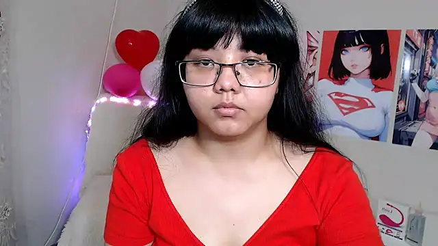 Snapshot of Moertomlly chatting on 03/21/25, 09:45 Moertomlly online show from 03/21/25, 09:45