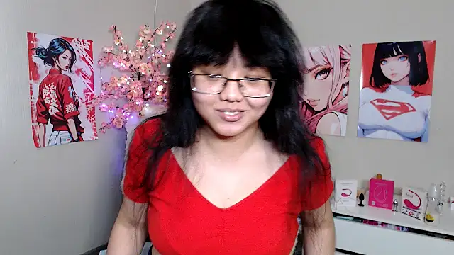 Snapshot of Moertomlly chatting on 09/13/25, 04:01 Moertomlly online show from 09/13/25, 04:01