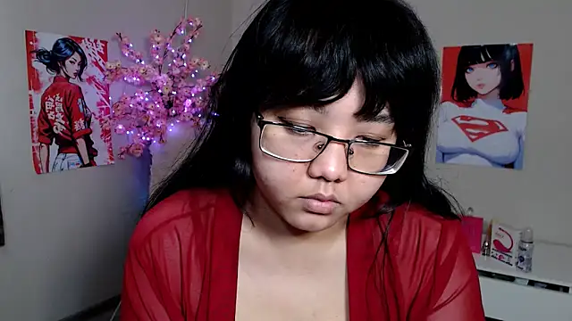 Snapshot of Moertomlly chatting on 09/22/25, 04:29 Moertomlly online show from 09/22/25, 04:29