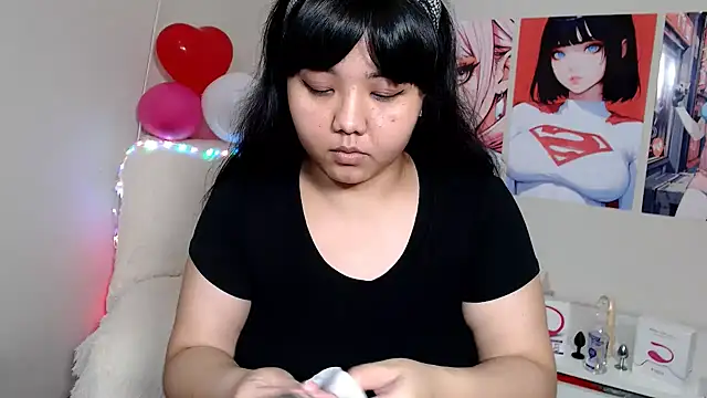 Snapshot of Moertomlly chatting on 03/15/25, 09:52 Moertomlly online show from 03/15/25, 09:52