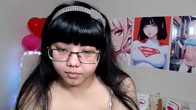 Snapshot of Moertomlly chatting on 03/17/25, 03:03 Moertomlly online show from 03/17/25, 03:03