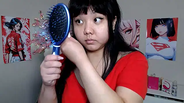 Snapshot of Moertomlly chatting on 09/29/25, 04:19 Moertomlly online show from 09/29/25, 04:19