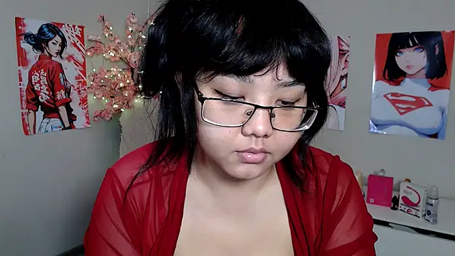 Snapshot of Moertomlly chatting on 10/07/25, 04:24 Moertomlly online show from 10/07/25, 04:24