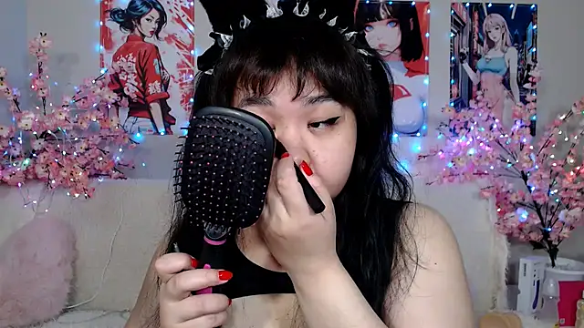 Snapshot of Moertomlly chatting on 07/13/26, 04:45 Moertomlly online show from 07/13/26, 04:45