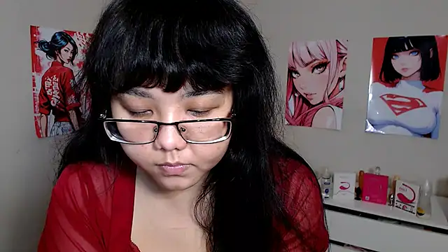 Snapshot of Moertomlly chatting on 10/12/25, 04:25 Moertomlly online show from 10/12/25, 04:25