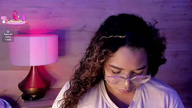  nickypurple  online show from 03/21/25, 12:06