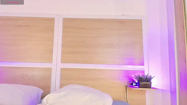  nickypurple  online show from 10/16/25, 07:22