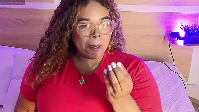  nickypurple  online show from 10/17/25, 07:04