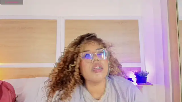  nickypurple  online show from 10/24/25, 07:24