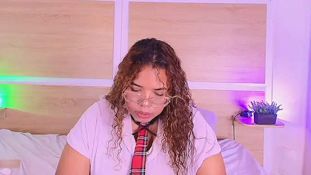  nickypurple  online show from 04/05/26, 02:57