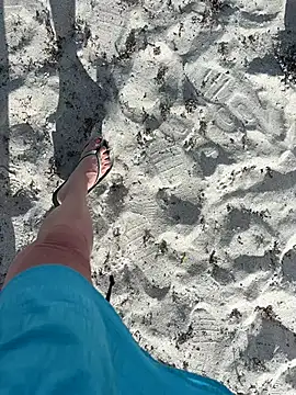 TiffaneyLove online show from 04/11/26, 09:29