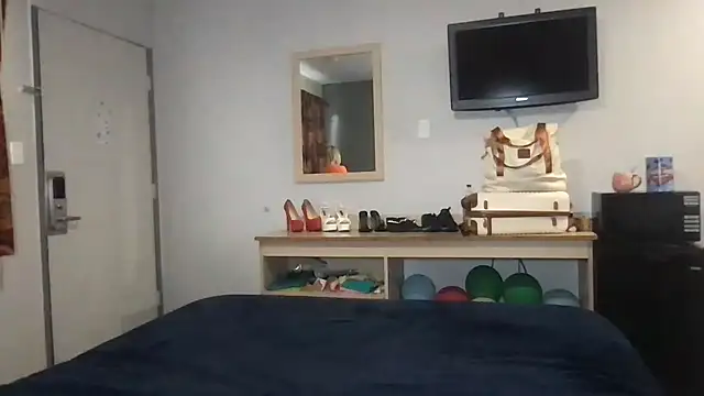 TiffaneyLove online show from 03/16/26, 10:01