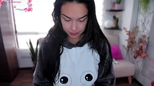 Lunlunera online show from 10/10/25, 12:06