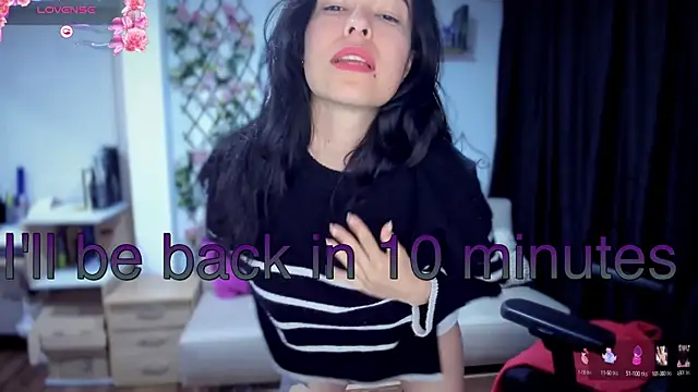 Lunlunera online show from 10/26/25, 06:47