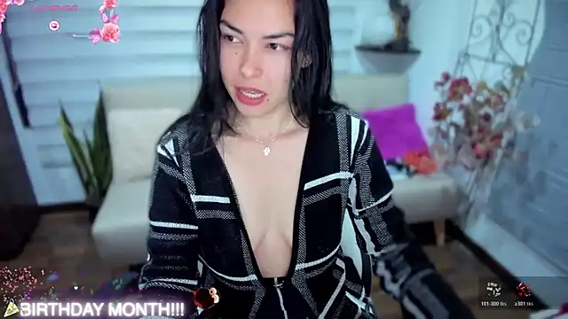 Lunlunera online show from 11/18/25, 04:05