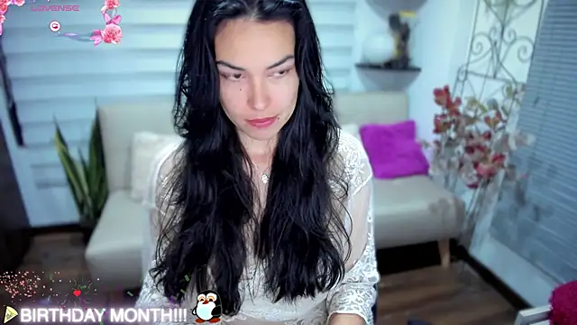 Lunlunera online show from 11/16/25, 01:43