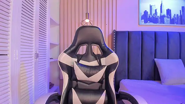 ashlye miller  online show from 04/07/26, 04:03