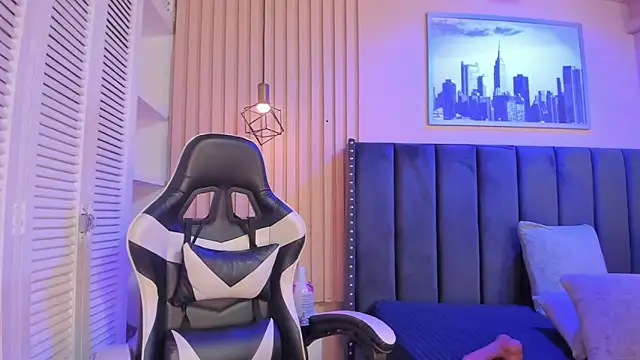 ashlye miller  online show from 03/28/26, 04:35