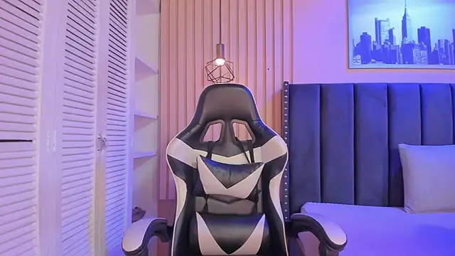 ashlye miller  online show from 04/08/26, 04:14