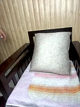 Priyana Chopra online show from 10/24/25, 05:17